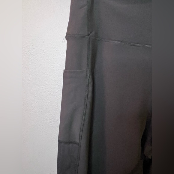 Aqua Athletic Black Leggings with Side Pockets and Mesh Leg Size XS-XL MSRP $68 - Picture 5 of 15